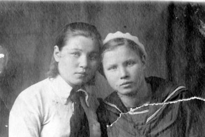 Екатерина Ивановной с сестрой Тамарой Ивановной