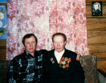 Александр Максимович с сыном Александром