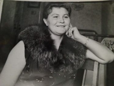 Полина