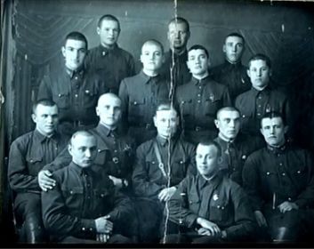 Выпускники Грозненского пулеметного училища 1941 г