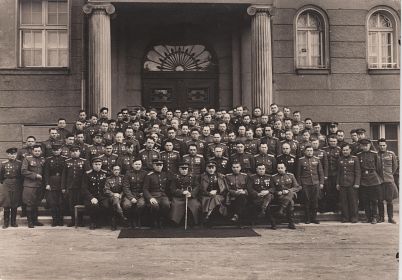 Командный состав 1-го Гв ШАК и 3 Гв ТА.Совещание в г. Лигнице, Польша. 1945 г.