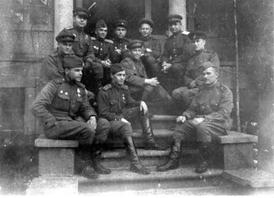 Германия город Эййзенштат июнь 1945 года. Командование и оперативный отдел штаба дивизии.