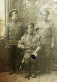 Степан Федорович Жабин с однополчанами. Первая мировая война. 1916 год.