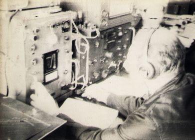 А. П. Ляшков - начальник радиостанции ДОСААФ UA3KHA, работает в эфире. г. Ярославль, ул. Крестьянская, 19, радиоклуб ДОСААФ, 1968 год.