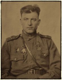 https://pamyat-naroda.ru/heroes/podvig-chelovek_nagrazhdenie16852547/