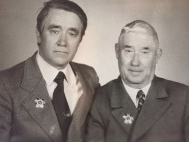 С отцом, Козюренко Иваном Устиновичем, ополченцем, участником боевых действий Калининского фронта 1942 г.