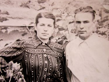 С мужем Степаном в 1946 году