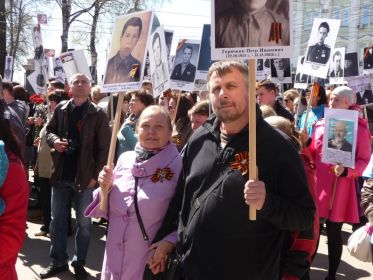 Красноперов Федор Савинович зачислен в Бессмерный полк 9 мая 2015 года.