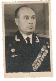 https://pamyat-naroda.ru/heroes/memorial-chelovek_plen300350099/