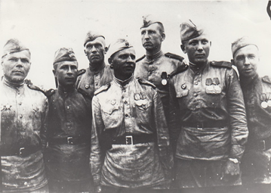 Бойцы 45-й Гвардейской стрелковой дивизии