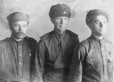 мой прадедушка Баранников Фёдор Герасимович (в середине)