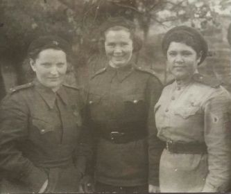 рядом с мамой - Горшкова Вера и Куриленко Антонина