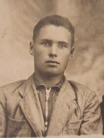 Рукосуев Степан Васильевич,1916-1945,убит в бою.Польша