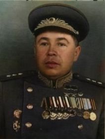 Командующий 1 КА в  составе 1 ДВФ генерал полковник Белобородов Афана́сий Павла́нтьевич 1903-1990гг.Учавствовал в Харбино-Гирин. операции.