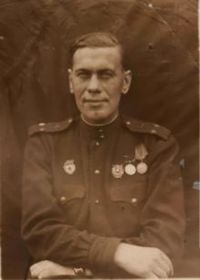 Герман Константин Иванович (1910 – 30.06.1944) - Гвардии полковник, командир 96 Артиллерийского Полка, 90 стрелковая Ропшинская Краснознаменная ордена Суворова дивизия.