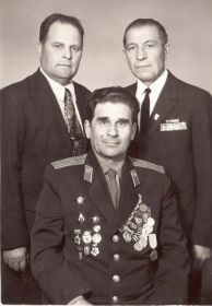 Садаков Иван Фролович, гвардии полковник Дмитриев Алексей Петрович,  Евстигнеев И.А., г.Омск, июль 1974 года