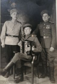Фото с друзьями. февраль 1946. Германия