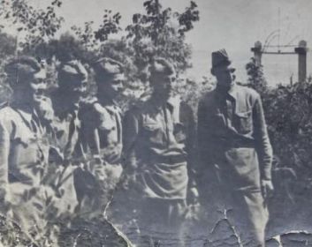 Фотография товарищей с 11 роты. Ташковский, Дудник, Коган, Походенько, Золовевский