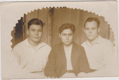 Ларин Николай, Богаров Степан и Турков Константин  в госпитале город Балахна