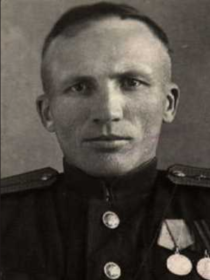 Старший лейтенант Булочников Лаврентий Леонтьевич (08.08.1915 г.р.)