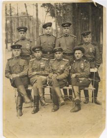 Сапёры во главе с сержантом П.П. Гримасовым ведут разведку минных полей Северо-Западнее города Яссы.Август 1944г.