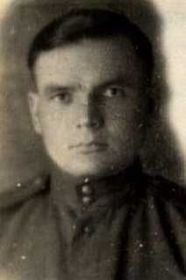Савельев Николай Григорьевич (1917 - 1985) Командир танка из экипажа Емельянова Николая.