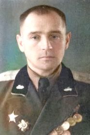 Попов Александр Петрович- командир 3 танкового батальона