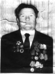 Леонтьев Федор Иванович-гв. мл.сержант, наводчик орудия 208-го Гв.Пушечно-Артиллерийского полка.В ВОВ с 05.44г по 04.45г 1-й Прибалтийский фронт. Имеет 2 легких ранения-09.44г и 12.12.44г.Ран