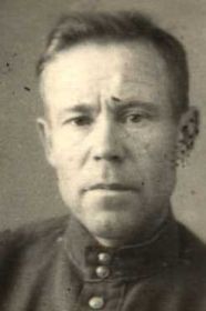 Гв. лейтенант Башкиров Иван Петрович (25.09.1908-...), комвзвода Т-34 347 отд. танкового батальона 17 гв.тбр.