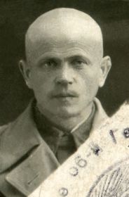 Деркач Владимир Андреевич, 1904 г.р.Капитан, агитатор 256-го гвардейского стрелкового полка 56-й гвардейской дивизии.