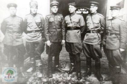 1944г Иваницкий Ив. Ив., Приходько, Козляковский комр 794 сп, кр. спр. - М.В.Бакунин