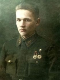 Вихлянский Николай Иванович- командир 13 отд. штурмового стрелкового батальона.
