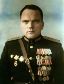 Лещенко Петр Максимович- командир 28 ОРБ