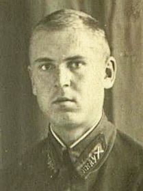 Матюшенко Василий Харлампиевич 1921 года рожд. Гвардии старший лейтенант 331 гвардейского артполка. Командир батареи.