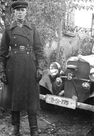 Ковальский Иван Павлович из г.Томска фото из Германии,г.Торгау...1945 год