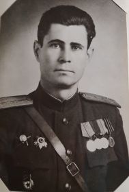 гвардии капитан Храневич Владимир Леонидович - начальник связи 47 гв. ТТСАП