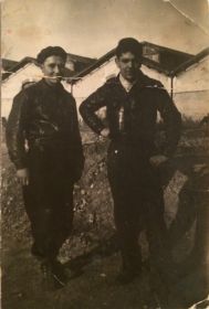 Деремьян Арташ (слева)