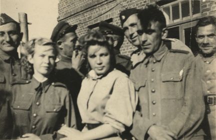 Фото военных лет (34) 1945 Польша_Познань