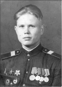 Александр Петрович (05.1946 Германия г.Гримма)