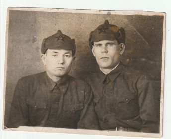 Кулешов Дмитрий Филиппович с сослуживцем, имя которого нам не известно , фото с советско-финской войны