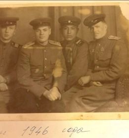 Эта единственная фотография, которая у меня сохранилась с военных времён.
