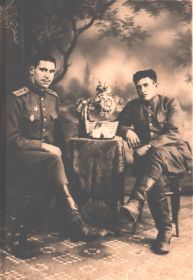 1946г. Аведис с командиром Ветровым г. Мукден 6 застава