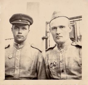 Баранов С.А. с однополчанином. Чехословакия, 1945г.
