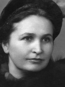 Жуйкова - Белецкая Вера Владимировна. Операционная сестра 65 ОРМУ 58 А