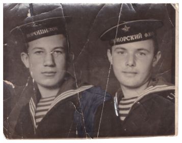 Однополчанин и Черемисин Л.И. Крым, Севастополь.