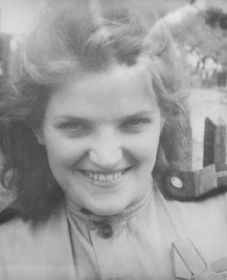 Сердюк Мария Анисимовна, старшина медицинской службы, санинструктор 208 олбс 13А