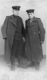 старшина Прошин Иван Федорович и сержант Кондрашкин 18.08.1946 года.