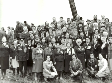 Встреча однополчан в 1984 году.