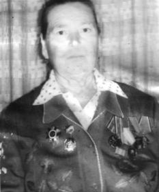 Живайкина(д-Афанасьева) Елизавета Петровна-зенитчица 3-й номер 1863-го ЗАП воевала с 08.43до победы.