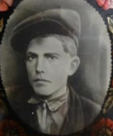 Кондратьев Владимир Степанович-гвардии красноармеец 173-го Гв. СП 58-й Гв.СД геройски погиб 20.08.43г в р-не х.Гусиная Поляна Харьковской обл. Этот фронтовик мой односельчанин.